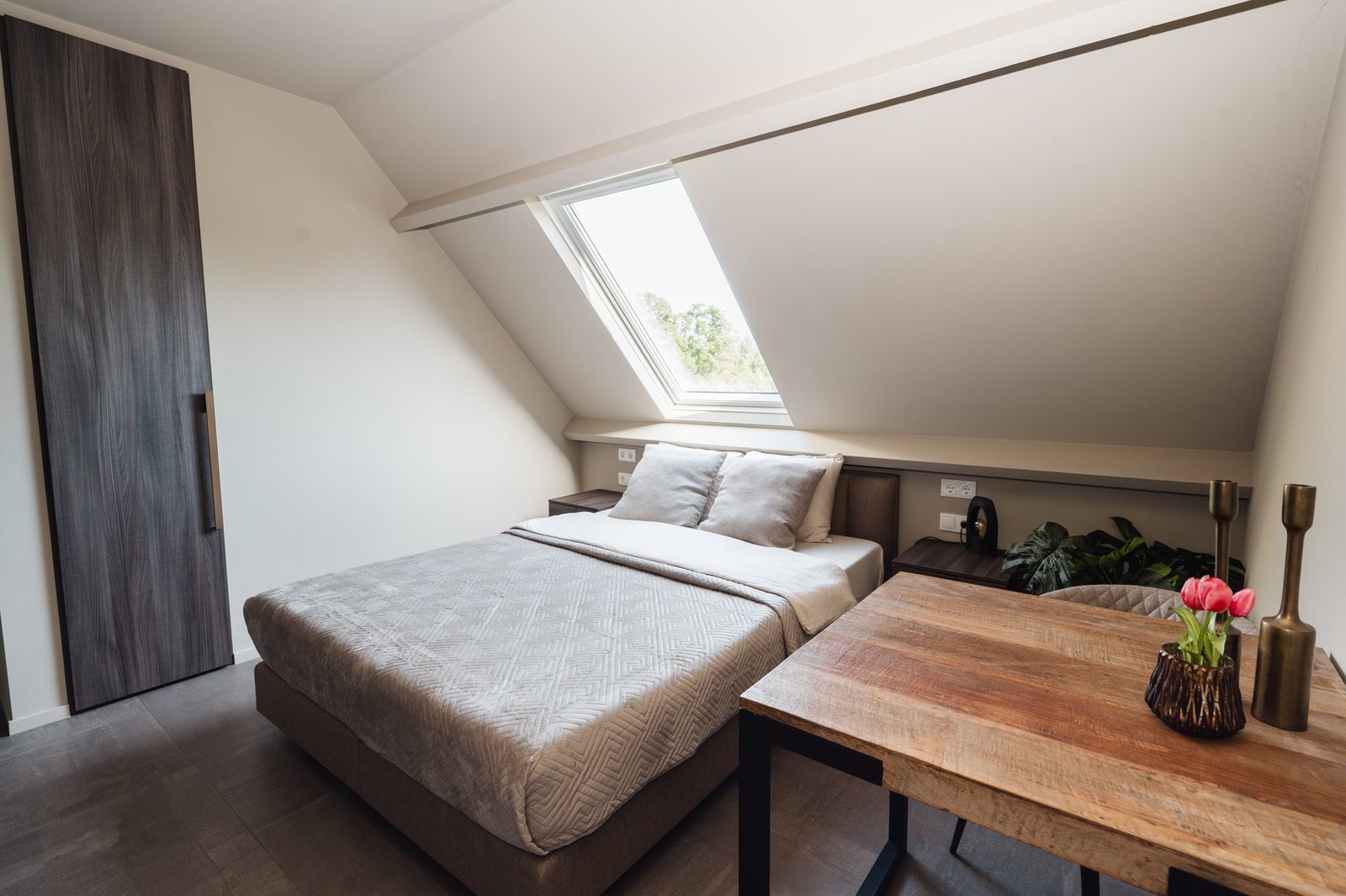 B&B-kamer De Kleaster Kamer met kingsize bed - B&B Smalle Ee